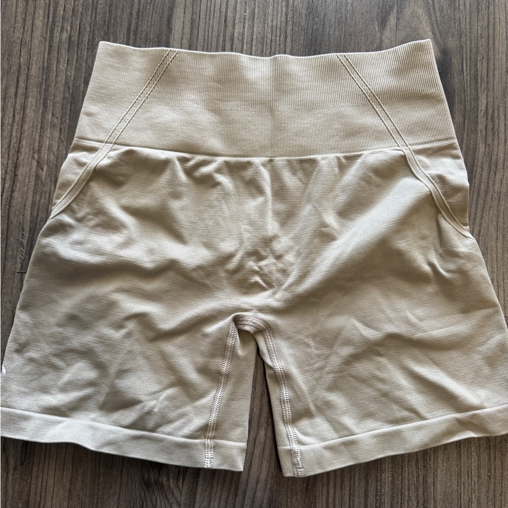 Effortless Seamless Shorts with White Logo